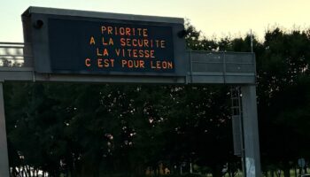 JO Paris 2024 : «La vitesse, c'est pour Léon »: sur l'autoroute, des messages de prévention font des clins d'œil aux Jeux